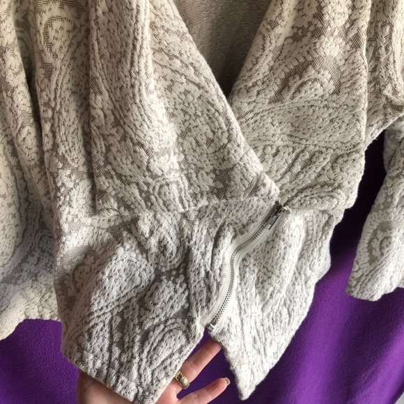 Anthropology Moth Bolero jacket, super soft - Picture 4 of 7